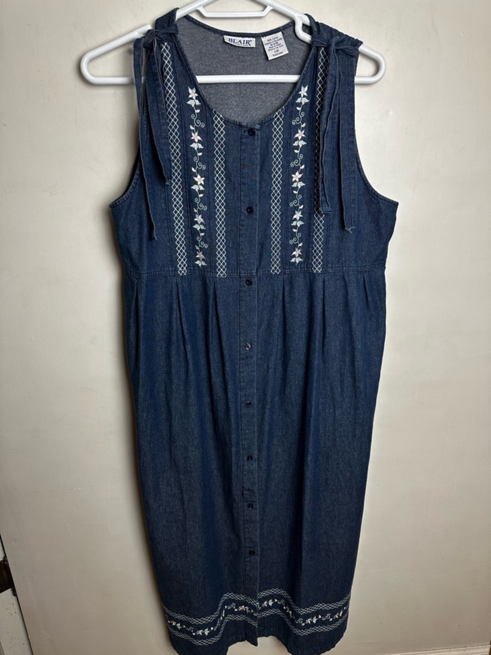 Vintage Denim Embroidered Dress Women's Size Large 100% Cotton Button Front